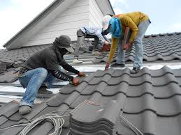 Best Emergency Roof Repair Services  in Onalaska, WI